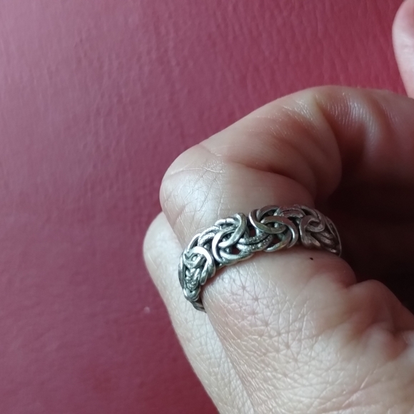 18k W gold byzantine ring - Picture 3 of 7